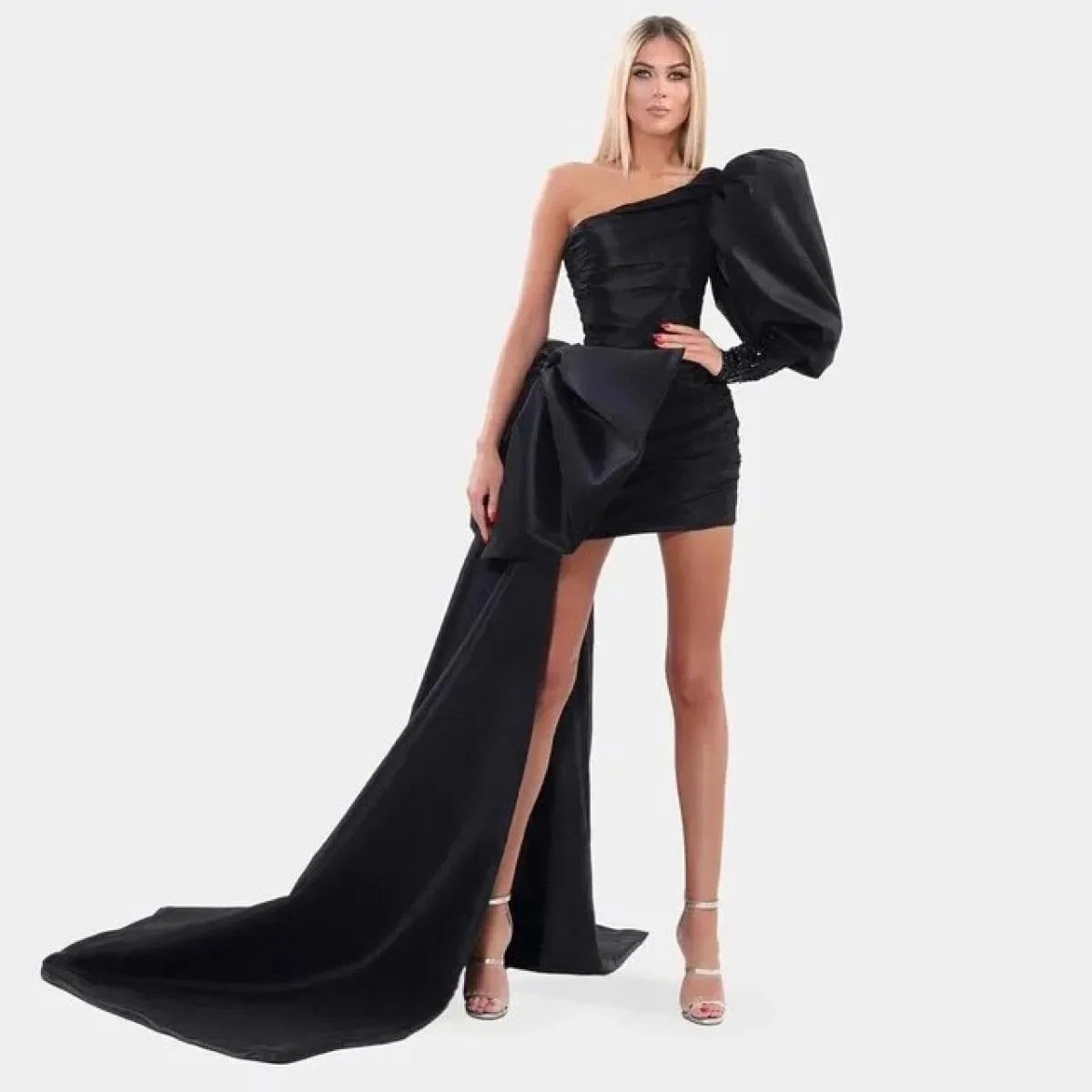 Abito formale mini abito da ballo in raso nero alla moda con fiocco staccabile strascico arricciato una spalla chic breve festa