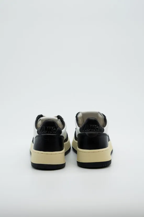 AUTRY MEDALIST LOW SNEAKER WOM AULW WB01