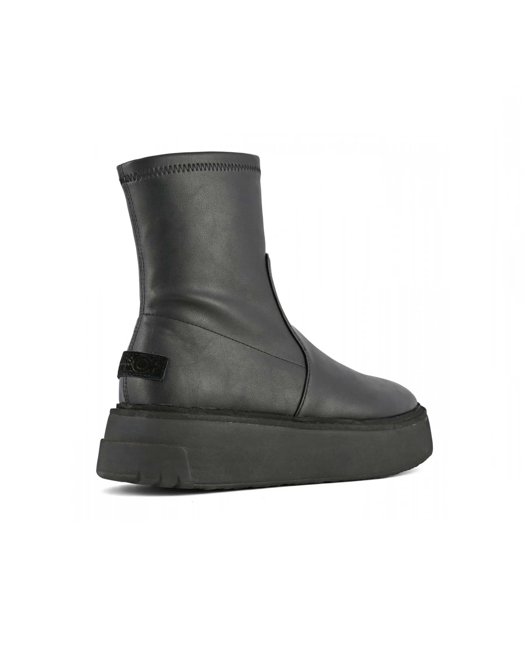 Stivale nero in materiale stretch effetto pelle con suola platform